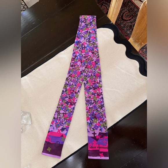 Louis Vuitton Purple Monogram Bandeau Silk Neck Scarf - Picture 2 of 3